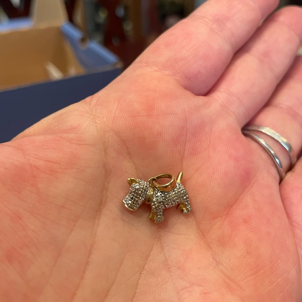 Dainty Scotty Dog sterling silver pendant